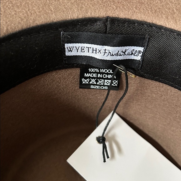 Wyeth & Frida Kahlo collab mocha color with Pink Floral Scarf size adjustable - Picture 3 of 9